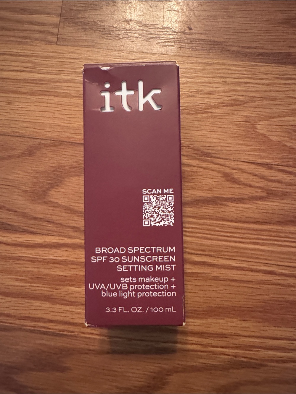 Itk nib new  Broad Spectrum SPF 30 Sunscreen Setting Mist - Maroon